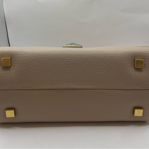 Silvano Borgatti Pebbled Taupe Leather Handbag / Crossbody - NWT - Picture 5 of 6